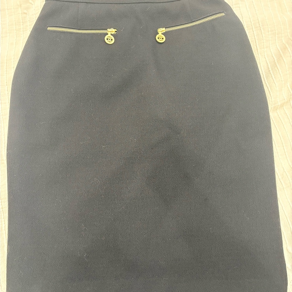 CHANEL Black and Gold Pencil Skirt for Work